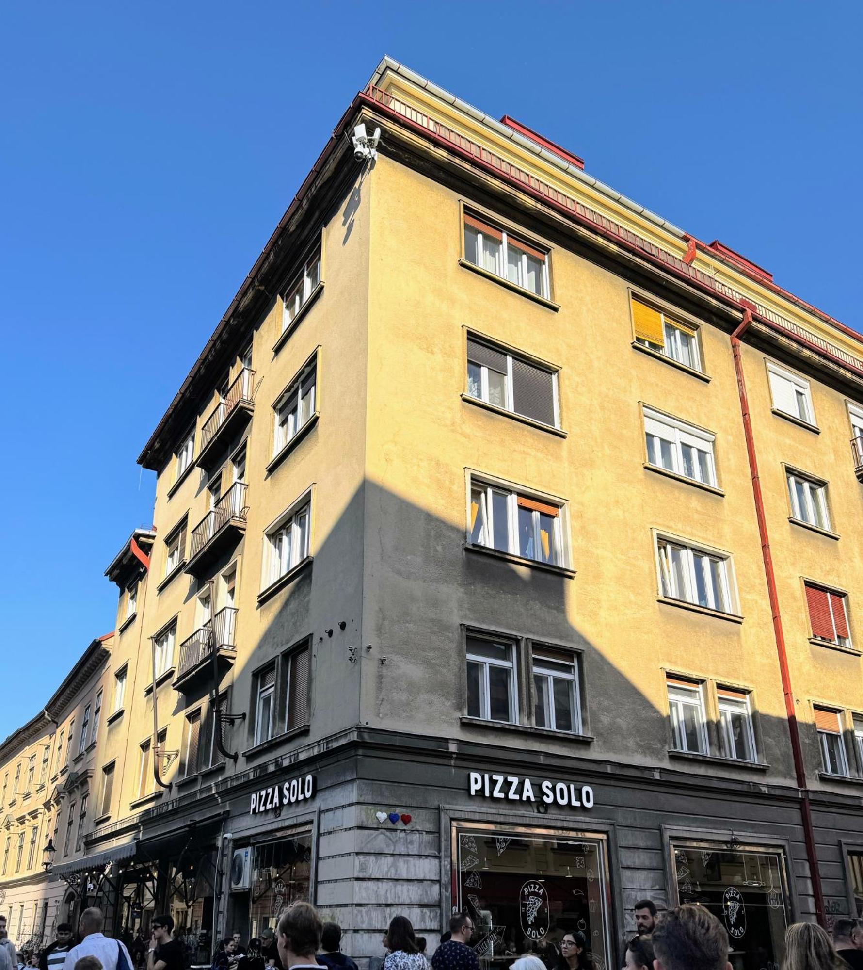 Extralarge Queen Room In The Heart Of Bratislava With Terrace Ngoại thất bức ảnh